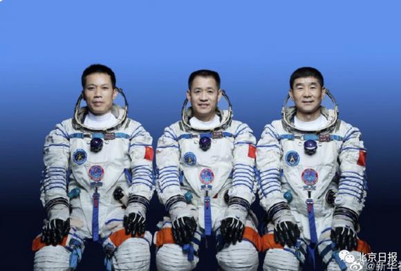 明早9時(shí)22分，神舟十二號(hào)載人飛船發(fā)射！航天員名單確定
